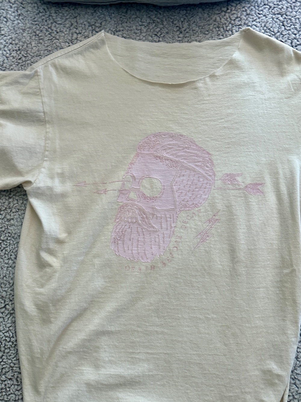 Women’s Short Sleeve Graphic Tee - Cream with Pink Skull Art